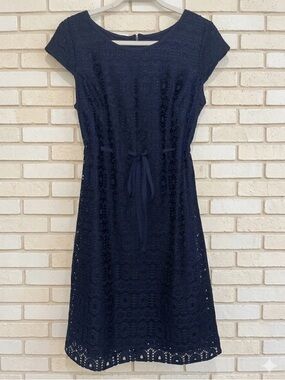 NWOT!! Navy Lace Tie-Waist Cap Sleeve Dress